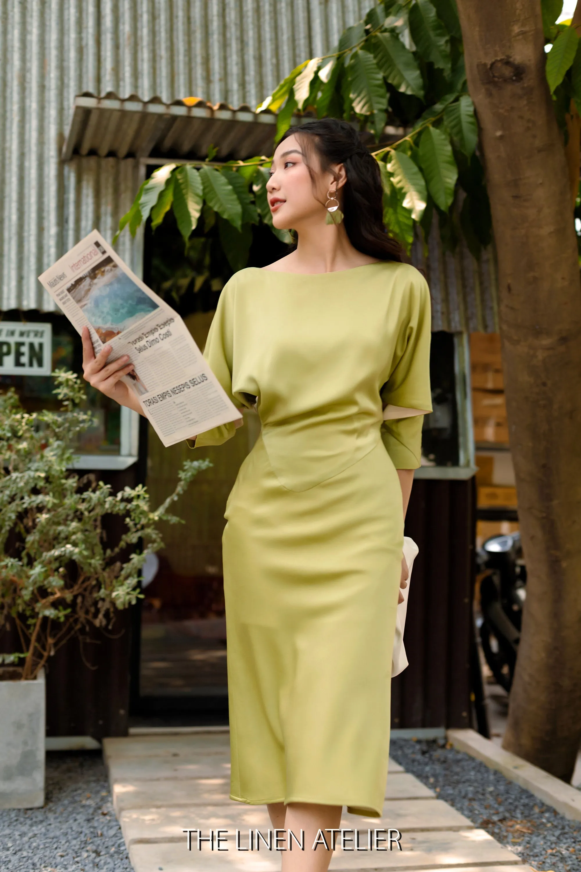 JOYCE Batwing And Cut-out Sleeves Pencil Dress