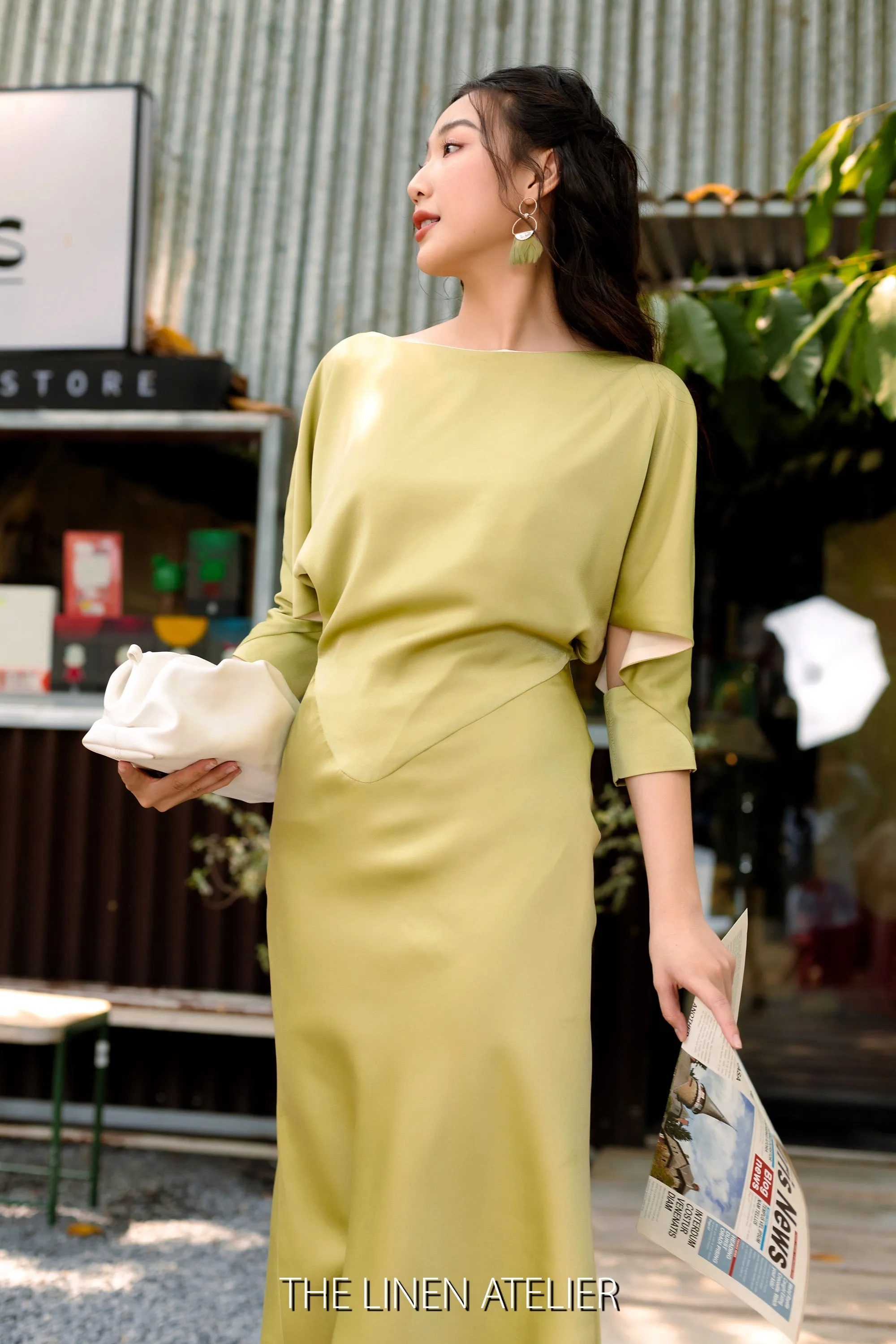 JOYCE Batwing And Cut-out Sleeves Pencil Dress